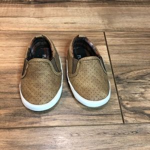 Brown baby shoes